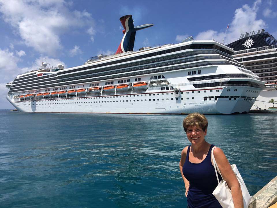 Filomena in front of cruise ship